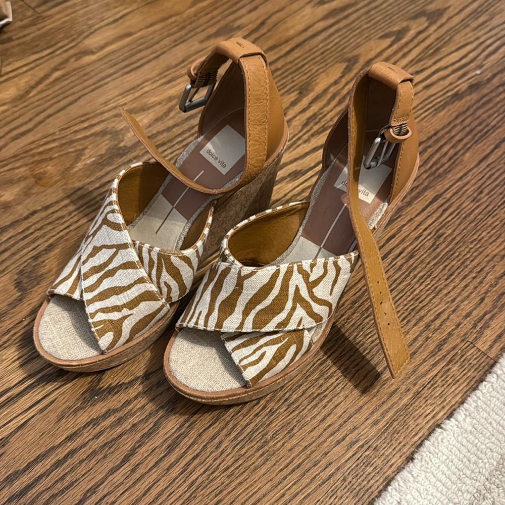 Dolce vita animal print wedges